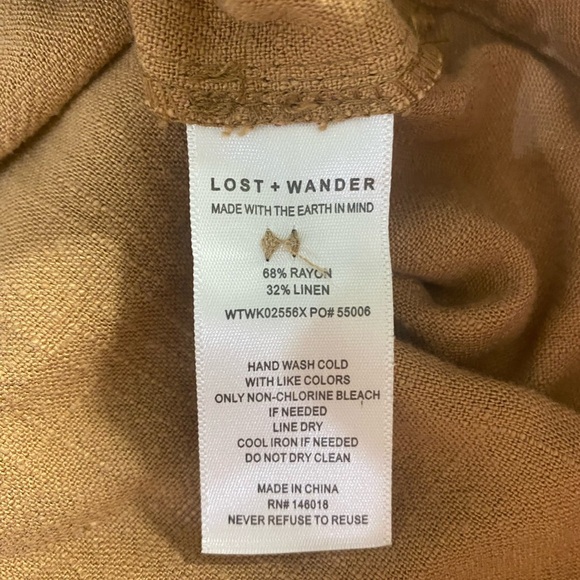 Lost + Wander 3/4 sleeve button up shirt in macaroon, size 2X, V-neck - Picture 6 of 6